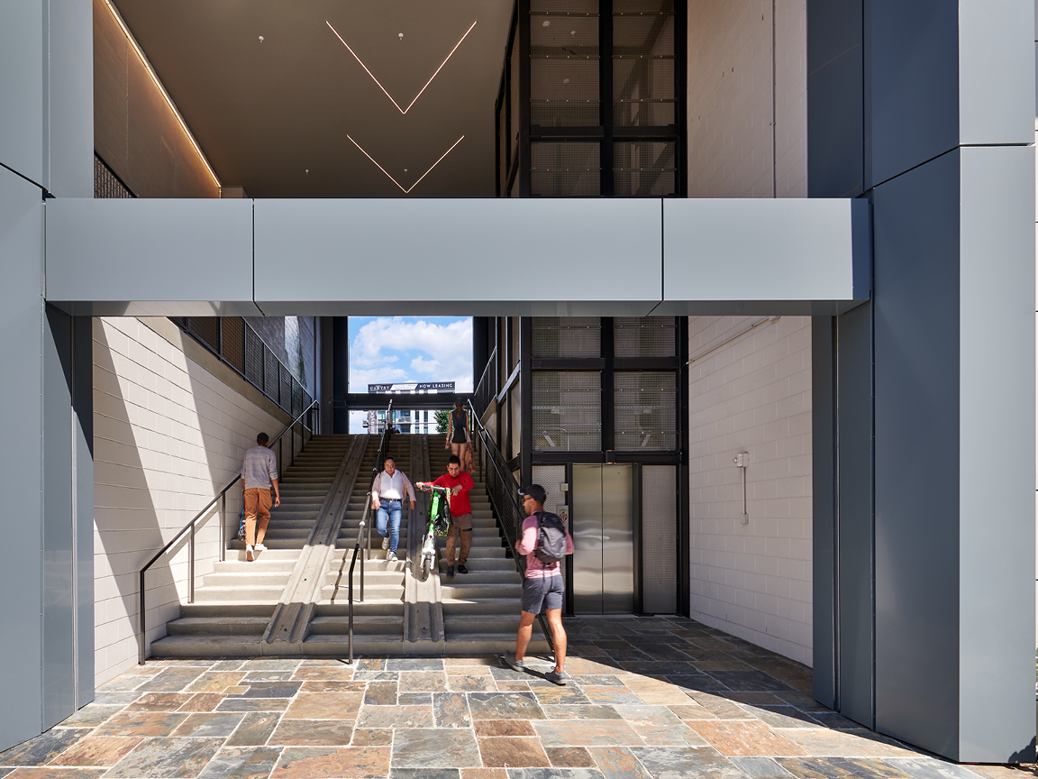 https://www.skiarch.com/wp-content/uploads/2024/11/The-202_Residential6-1.jpg